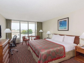 Ramada by Wyndham Hialeah/Miami Airport North