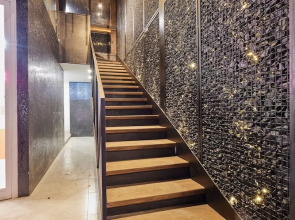 The Garden Capsule Hotel