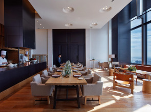 Отель Andaz Tokyo Toranomon Hills