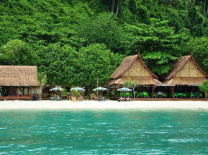 Phi Phi Nice Beach Resort