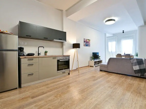 Thisean Modern Suites by Athens Stay