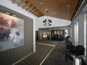 The Ridge Hotel & Apartments