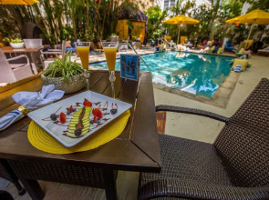 Riviera Hotel South Beach