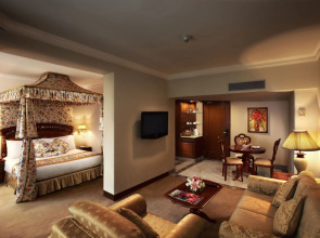 Hotel The Royal Plaza