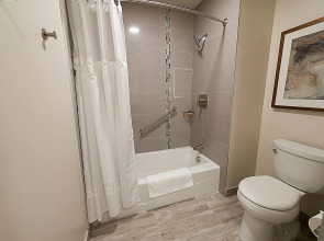 Legacy Resort Hotel & Spa