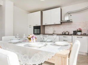 Pool Apartment Bakija 2