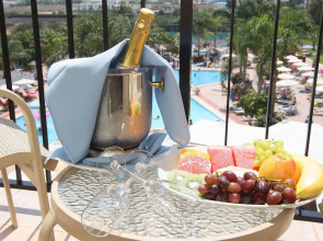 Tsokkos Gardens Hotel & Apartments