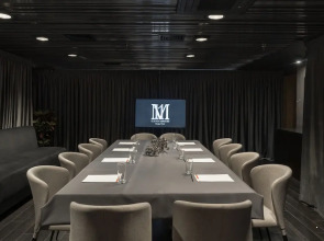 Дизайн-отель 11 Mirrors