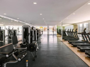 Sonder by Marriott Bonvoy Downtown Towers Apartments