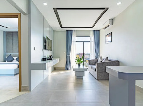 The Square Kampot Hotel