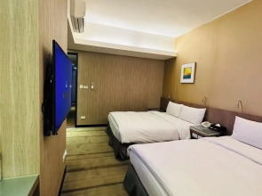 West.inn48 - Self Check-In Hotel