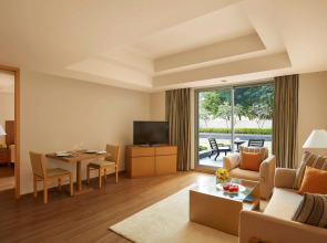 Grand Hyatt Mumbai Hotel and Serviced Apartments