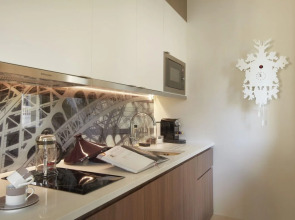 La Clef Louvre Paris by The Crest Collection