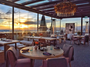 Royal Savoy Hotel & Spa