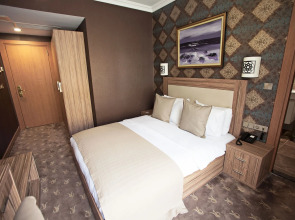 The Rise Aron Business Hotel Merter