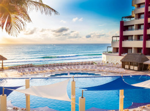 Crown Paradise Club Cancun All Inclusive