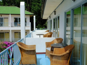 Thaniza Beachfront Resort