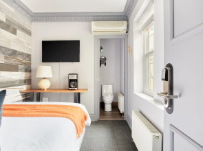 Wellesley Manor Boutique Hotel