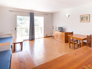 Aparthotel Puerto Cala Vadella