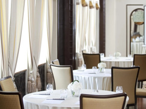 Fairmont Peace Hotel on the Bund