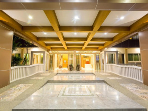 Swan Lake Hotel Sattahip