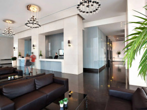 Island Luxurious Suites Hotel