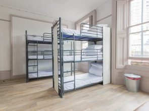 PubLove @ The Green Man - Hostel