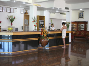 Corallia Beach Hotel Apartments