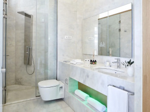 Avra City Boutique Hotel