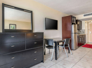 Ramada Plaza by Wyndham Marco Polo Beach Resort