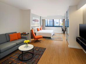 Отель PARKROYAL Suites Bangkok