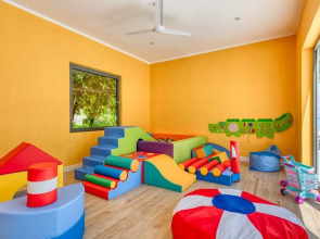 Kuredhivaru Resort & Spa Maldives