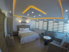 Harbour Suites Old City