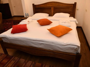 Отель Khoreayi Dzor