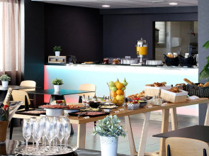 Отель AxelBeach Ibiza Spa & Beach Club - Adults Only Hotel