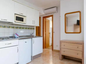 Mariner Club Apartments