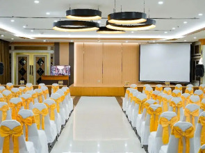 Golden Empire Suvarnabhumi Hotel