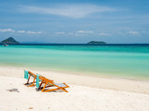 P. P. Erawan Palms Resort