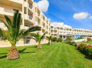 Отель Sovereign Beach