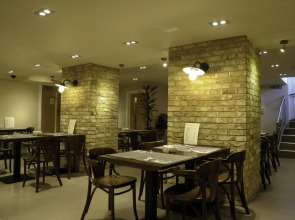 Kings Cross Inn Hotel