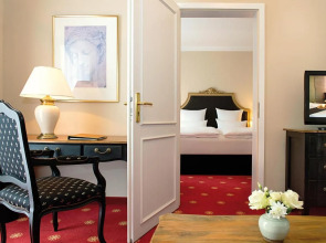 Victor's Residenz - Hotel Schloss Berg