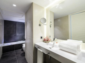 Guitart Grand Passage