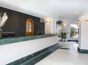 Отель Ramada by Wyndham, Athens Club Attica Riviera