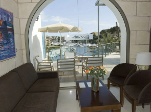 Portodrach Aparthotel & Suites