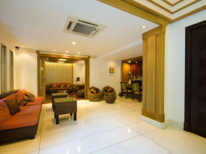 The StandardX Bangkok Phra Arthit