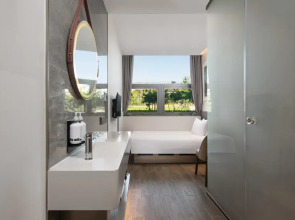 Отель Meichen (ex Aerotel Beijing Daxing International Airport)