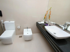 Park Regis Lotus Hotel