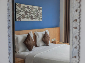 The Tanis Beach Resort Nusa Lembongan