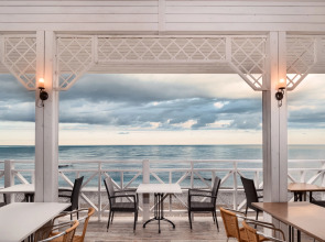 Imeni Chelyskintsev Hotel