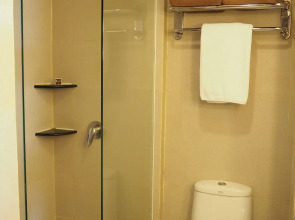 Woodlands Hotel & Resort